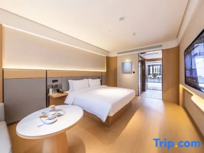 Standard Double room with view