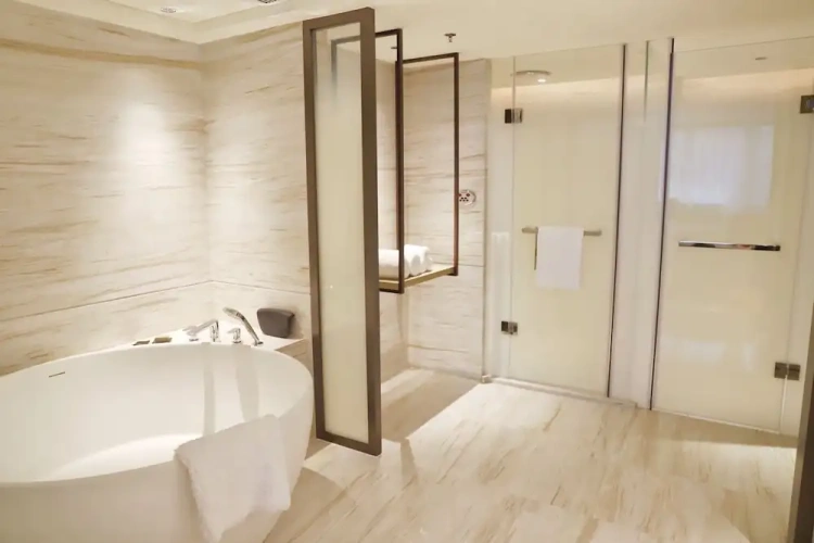Presidential Double Club Suite