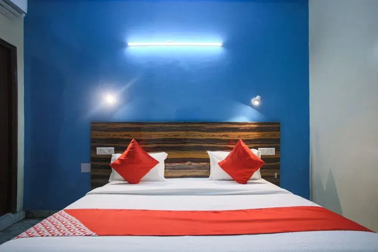 Silver Villa by OYO Rooms