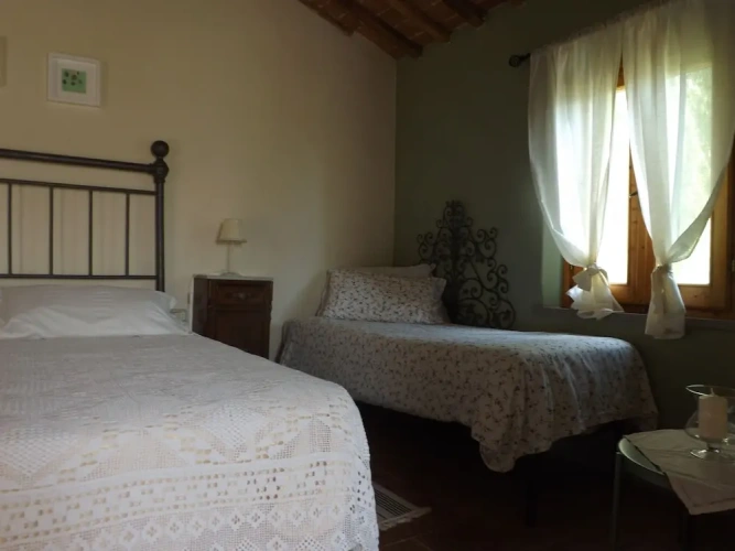 Standard Triple room