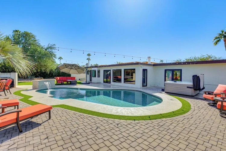 4 Bedrooms Cottage