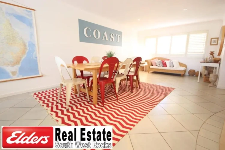 3 Bedrooms Apartment