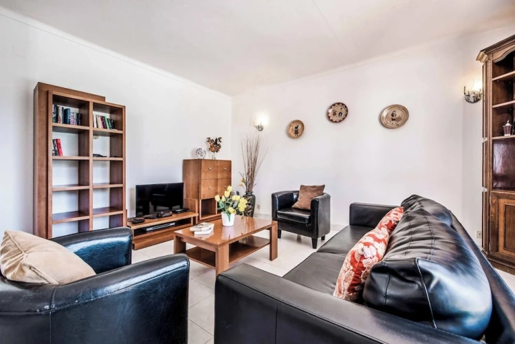 3 Bedrooms Villa