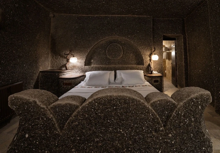 Cave Quadruple Suite