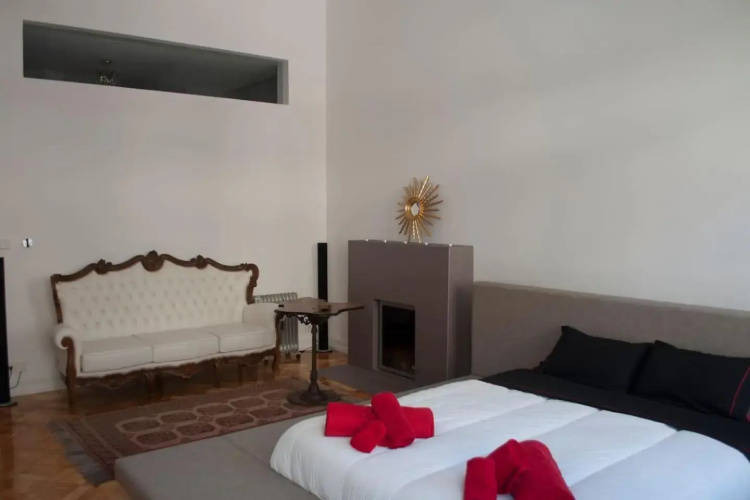 Amazing Riverside Balcony 2Br Apartment