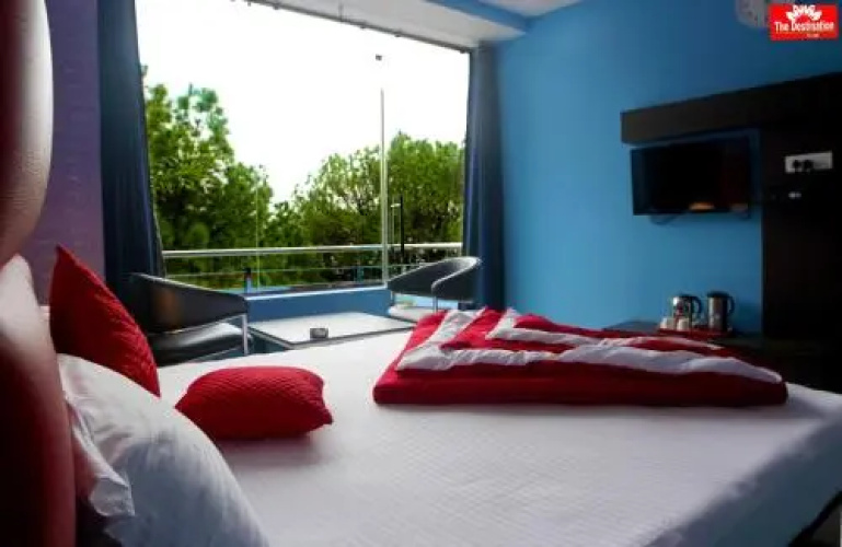 Hotel The Destination