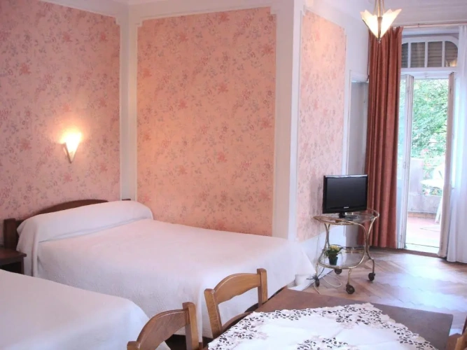 Standard Double room with view