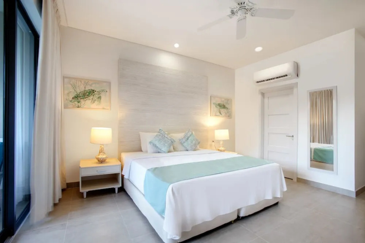 Villas & Suites at Beach View