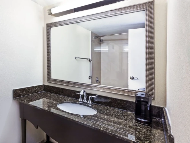 Standard Double room with courtyard view