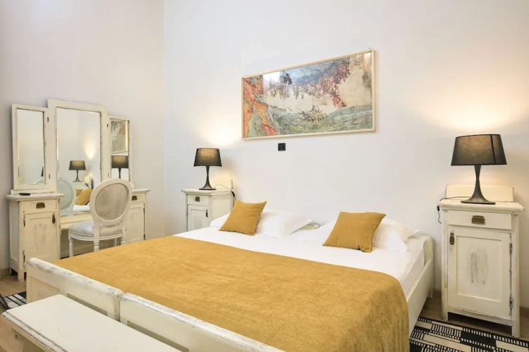 1 Bedroom Deluxe Apartment