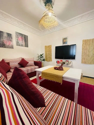 2 Bedrooms Apartment