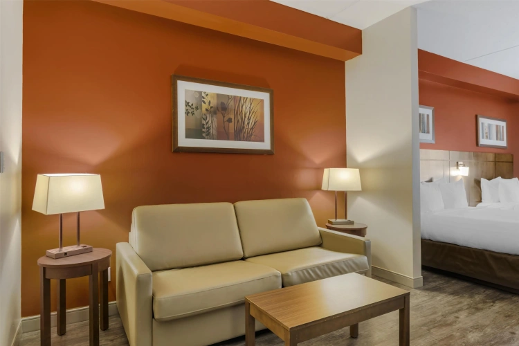 Quadruple Suite