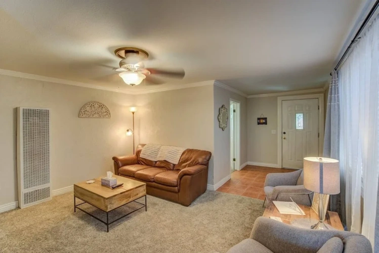 2 Bedrooms Cottage