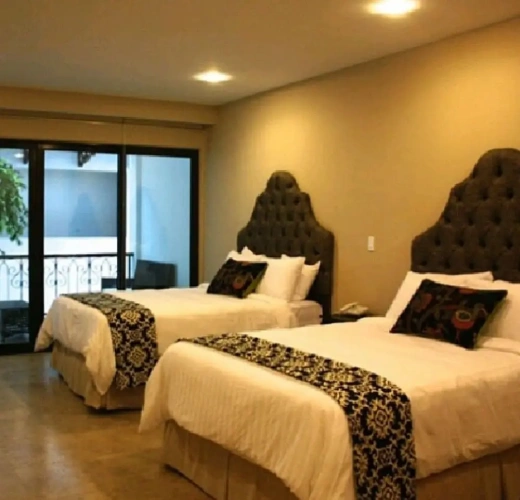 Deluxe Suite