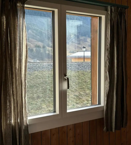 Cosy Chalet With Garden