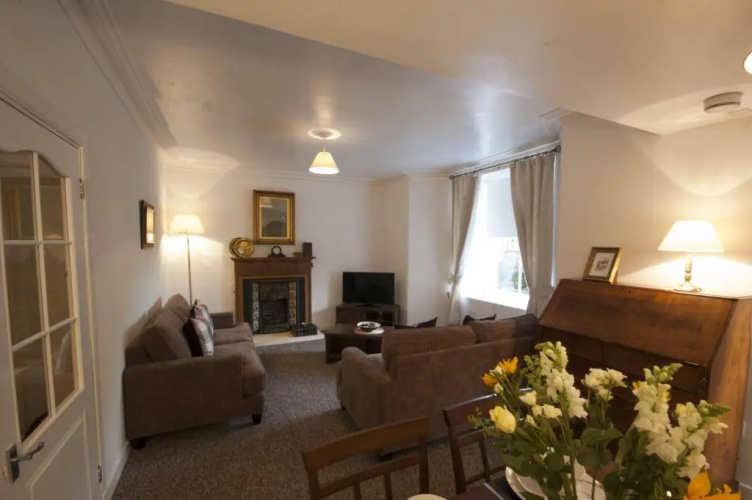 Allan Stream Apartment