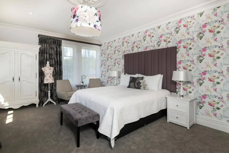 Henley Hotel