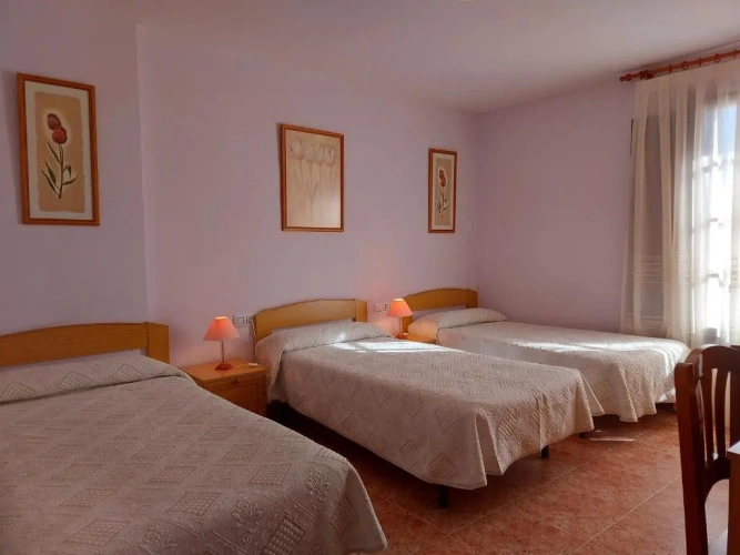 Standard Triple room