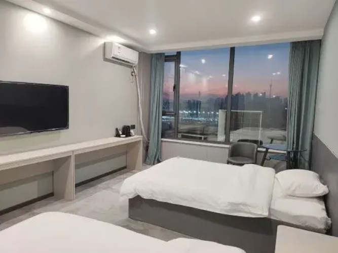 Yunrong Select Hotel (Xinxiang University Town)