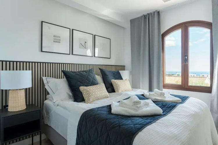 Luxury House With Private Heated Pool in Nerja!