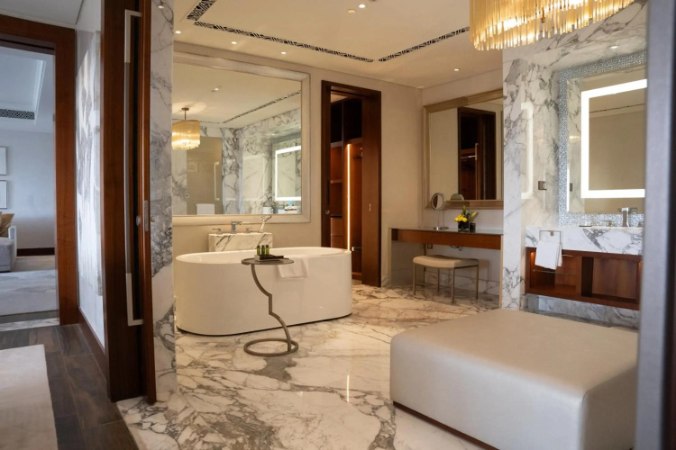 Royal Saray Resort