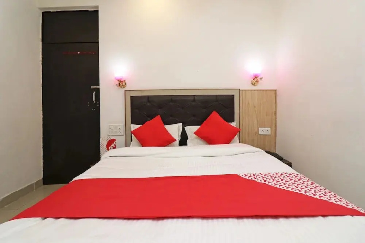 Hotel Green House By OYO Rooms
