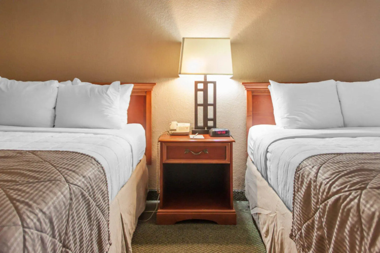 Clarion Inn