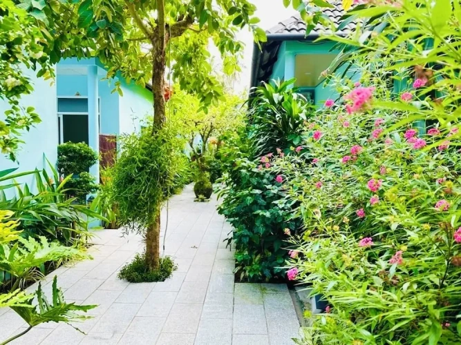 Family Bungalow with garden view