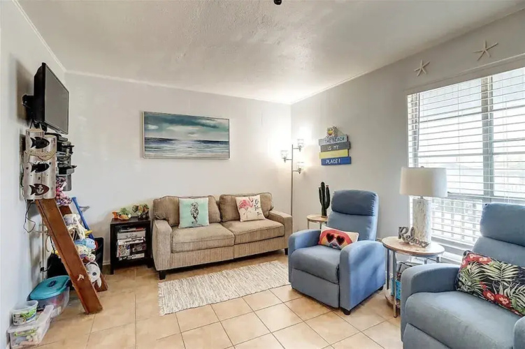 Cozy 1 Bedroom Budget Friendly