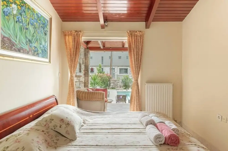 4 Bedrooms Luxury Villa with pool view