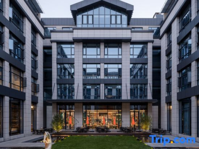 Luoyang Huamao Chunsong Hotel