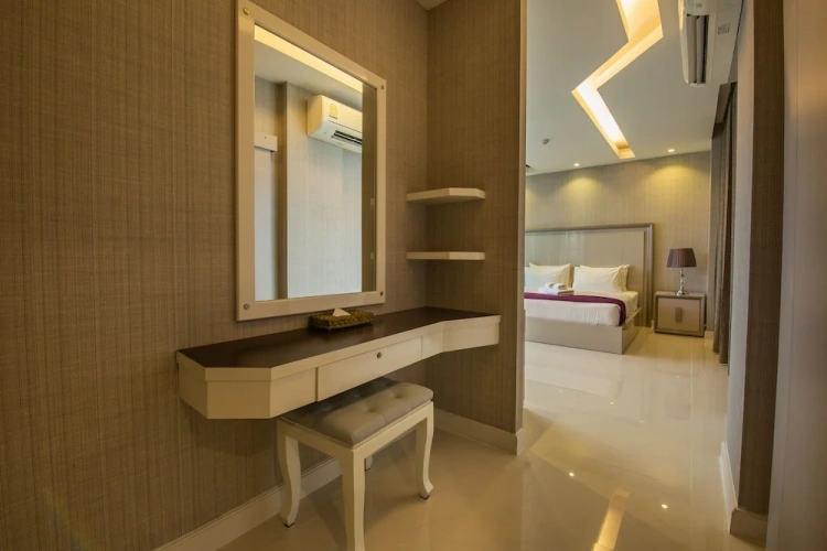 Suite with balcony
