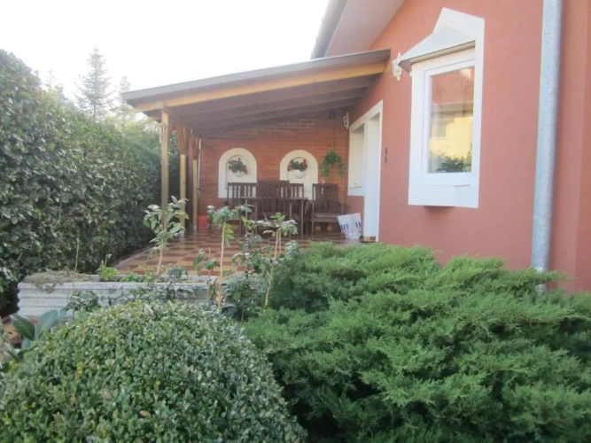 1 Bedroom Basement Apartment