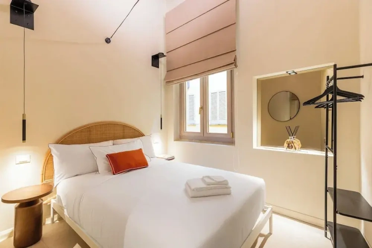 Deluxe Single room