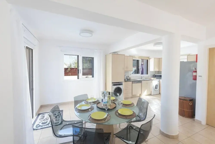 3 Bedrooms Villa