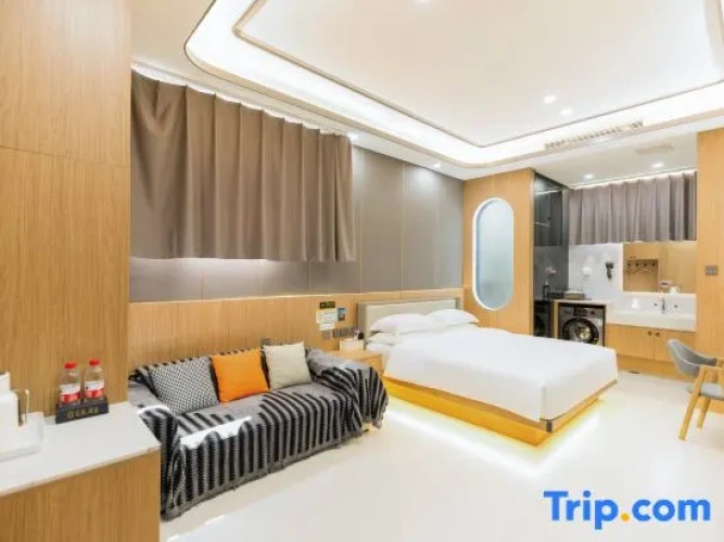 Standard Double room with courtyard view