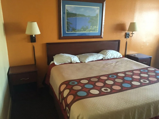 Budget Inn