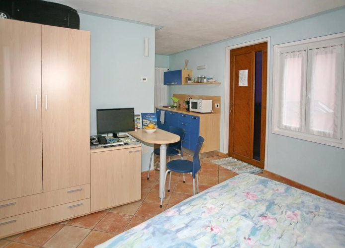 B&B 21