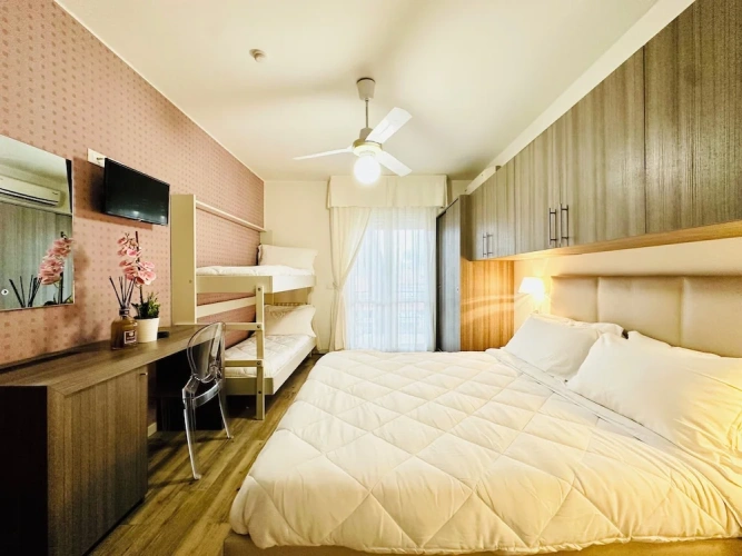 Standard Quadruple room with balcony