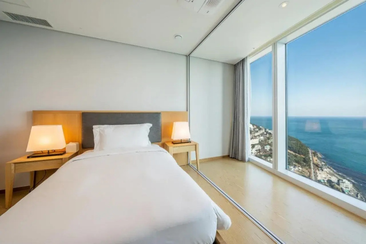 LCT Residence Y Collection