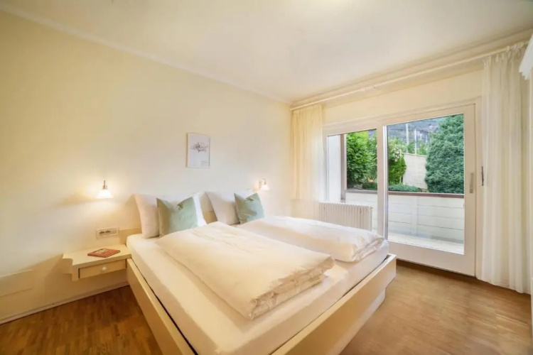 Wanda Apartment 1