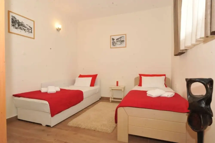 1 Bedroom Comfort Apartment with partial ocean view