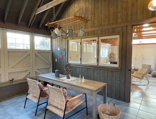 1 Bedroom Luxury Cottage with garden view