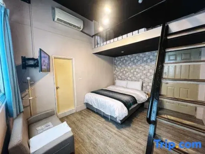 Quadruple Apartment