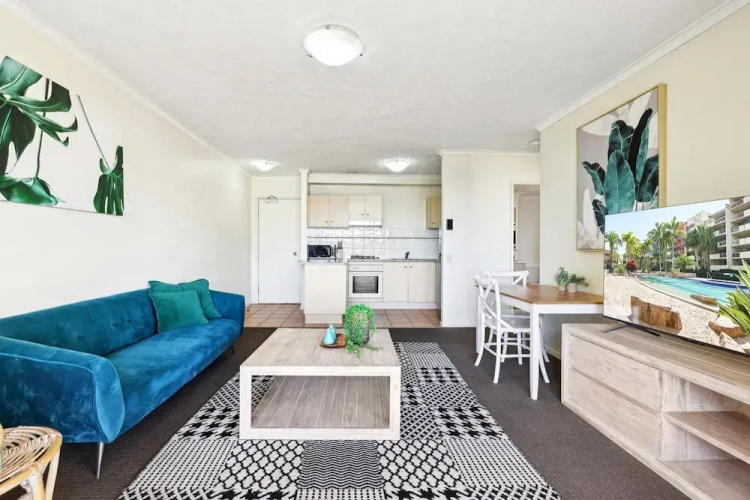 Inner-city 1-bed With Pool & Spa