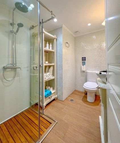 Standard Quadruple Family room
