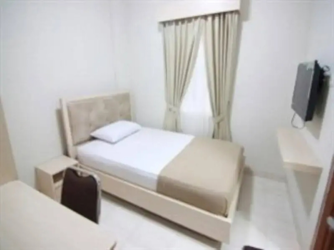 Cilandak Heights Hotel