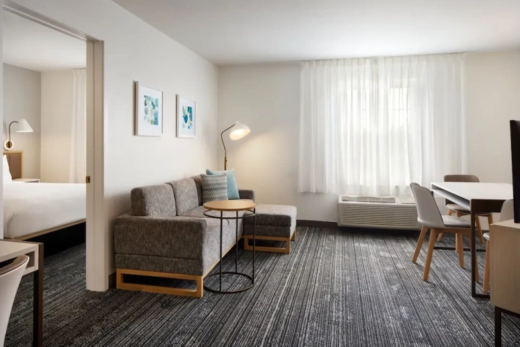 1 Bedroom Suite