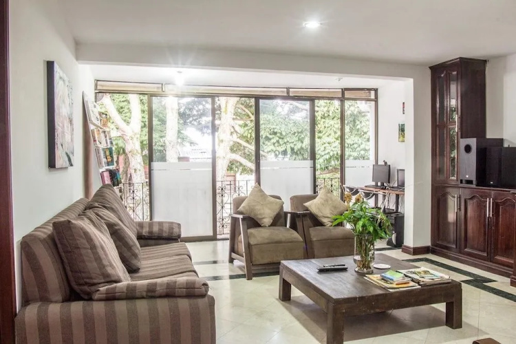 Casa Blanca Hostel