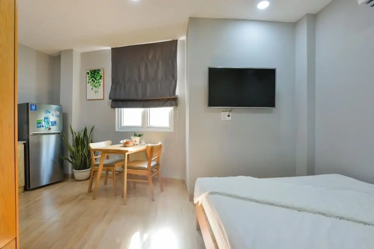 Deluxe Studio